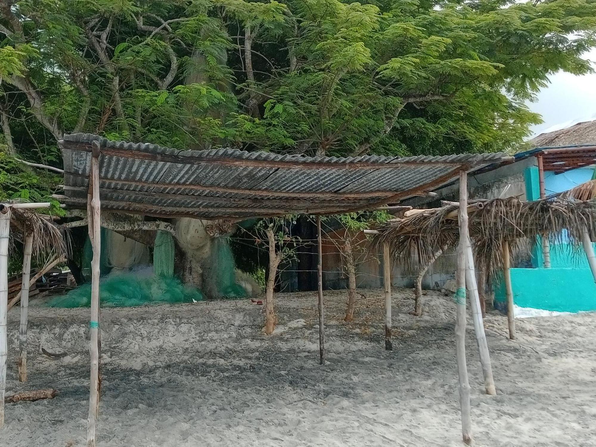 Taca Tucan Hostel Плайя-Бланка Экстерьер фото